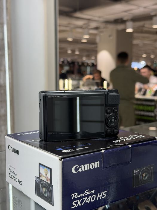 Продам Canon SX740 HS