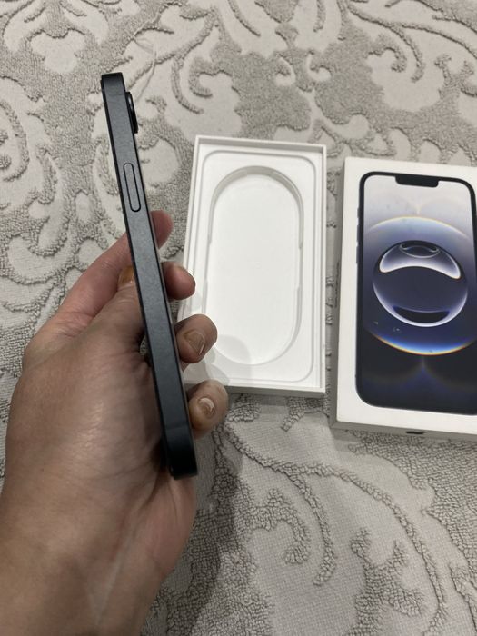 iphone 16 e чёрный Срочно!Идеал!!