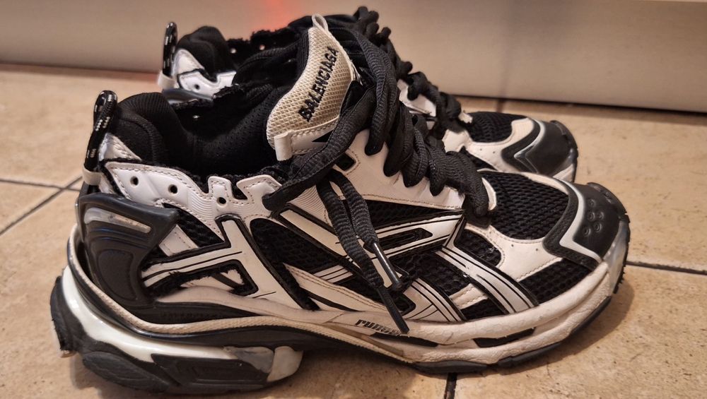 Balenciaga runner