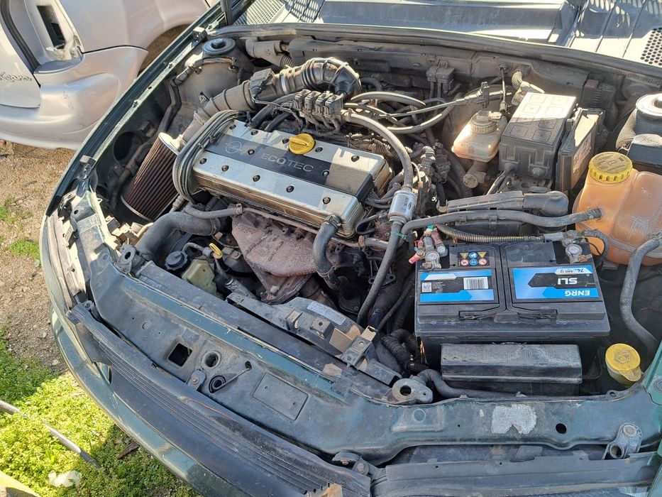 Опел Вектра 2.0 16V на части !