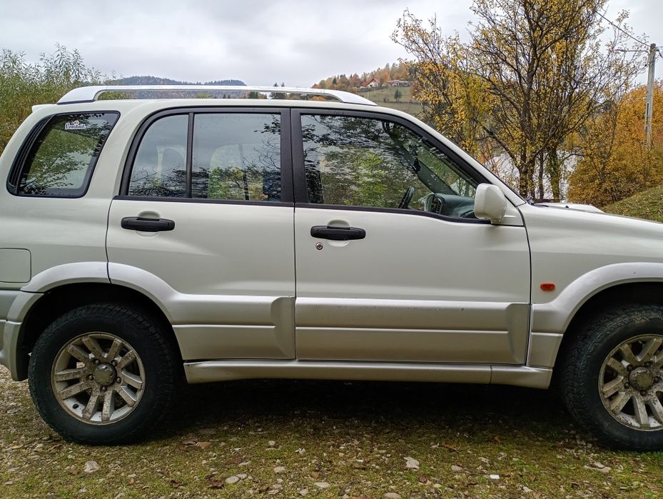 Vând Suzuki grand Vitara 2.0 diesel/reductor