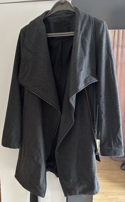 Палто- ново, тъмно сиво