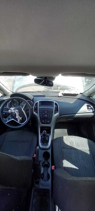 OPEL ASTRA J  an 2011 Dezmembrez/Dezmembram