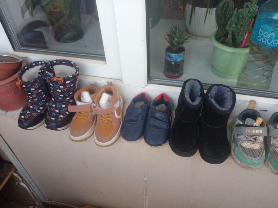 Детская обувь  разная