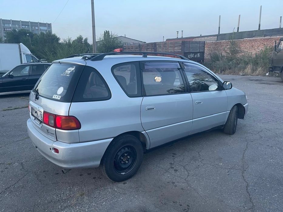 Продам автомобиль Toyota ipsum
