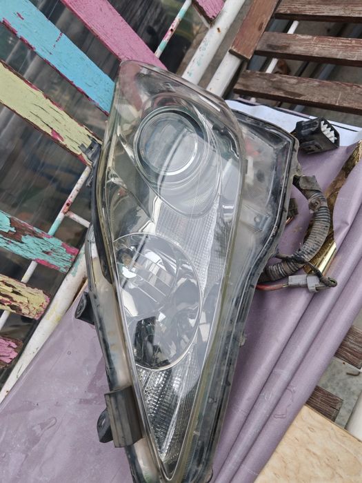 Продается передняя фара от лексуса  левая сторона