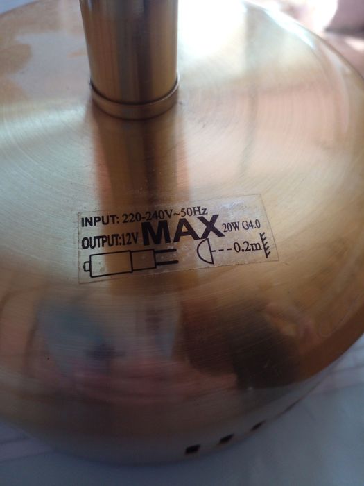 Продам красивую люстру недорого