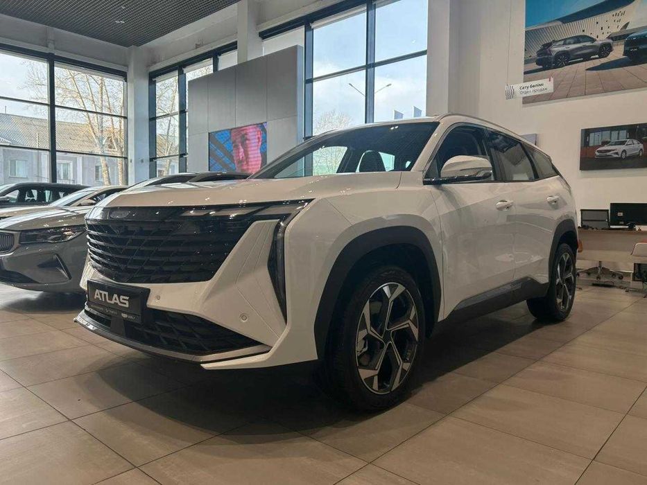 Geely ATLAS  2025 года.