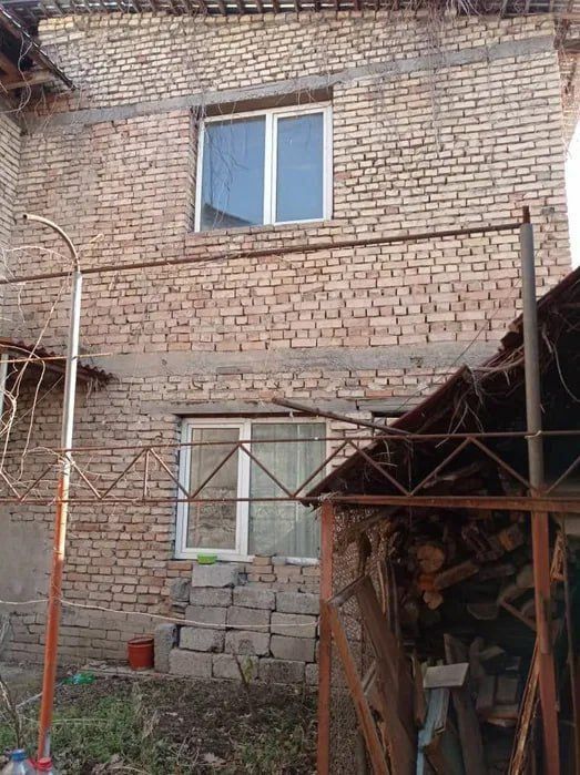 Sotiladi dom 1.5 сотки Госпиталка_Под Застройку_Фасад 15м
