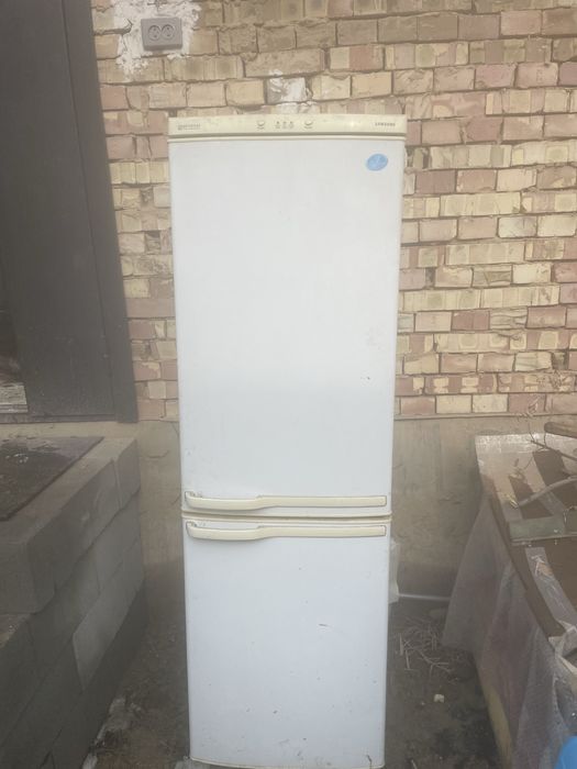 Продам холодильник рабочий