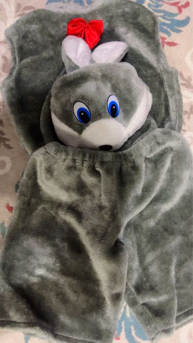 Продам костюм зайчика