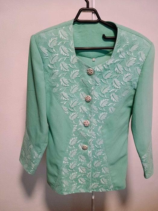 Sacouri dama mărimea 38 -40