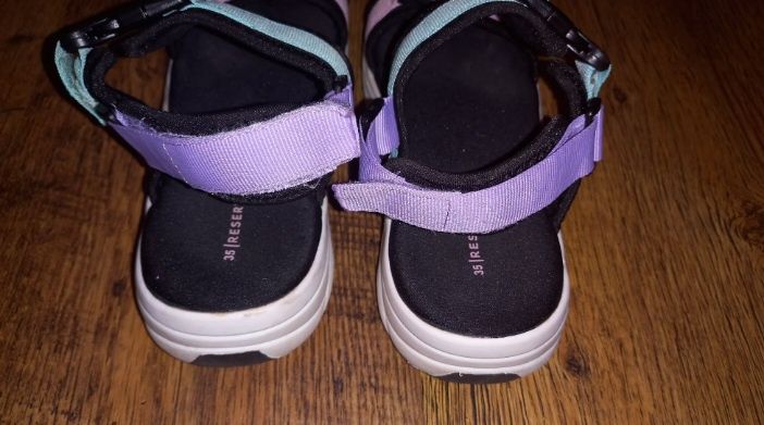 Сандали Найк 35 номер