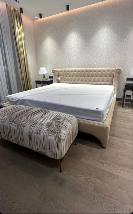 Кровать из натурального дерево