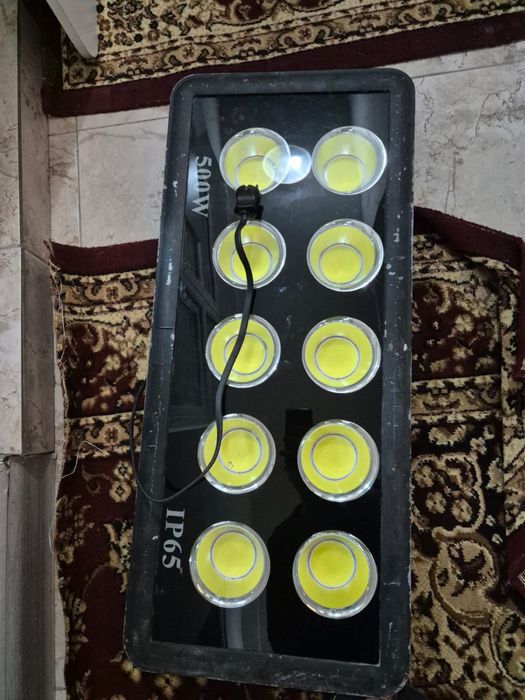 Прожектор б/у договарная