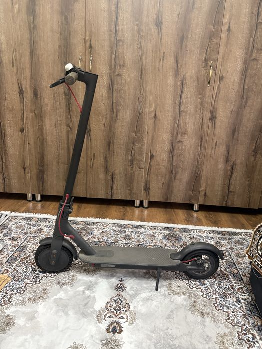 Xiaomi Mi Electric Scooter M365