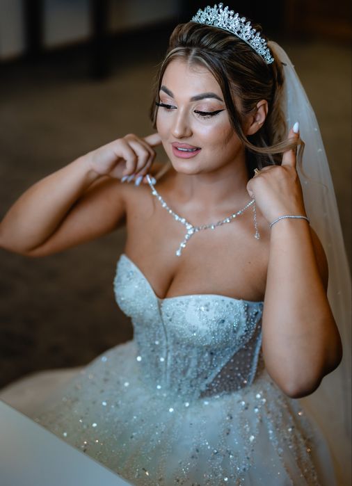 Vand Rochie Mireasa de Lux