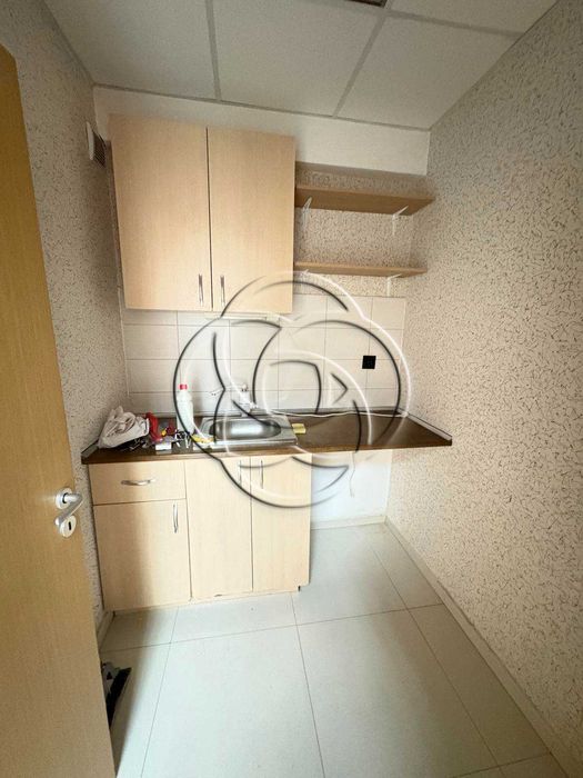 Дава се под наем Офис в София, Младост 3 - 305 кв.м за 1296.42 € - Снимка #9