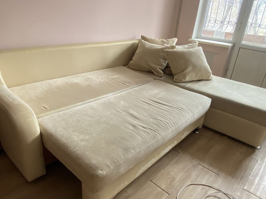 Срочно продам диван