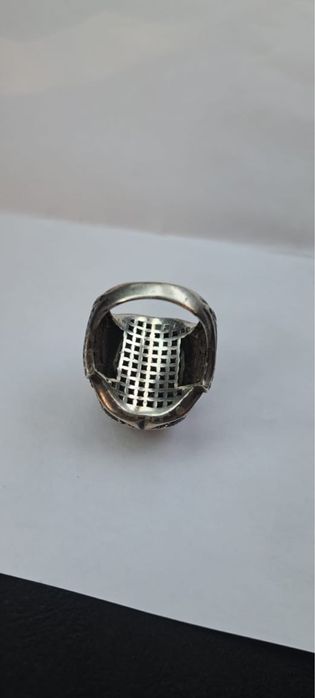 Продам серебряное кольцо