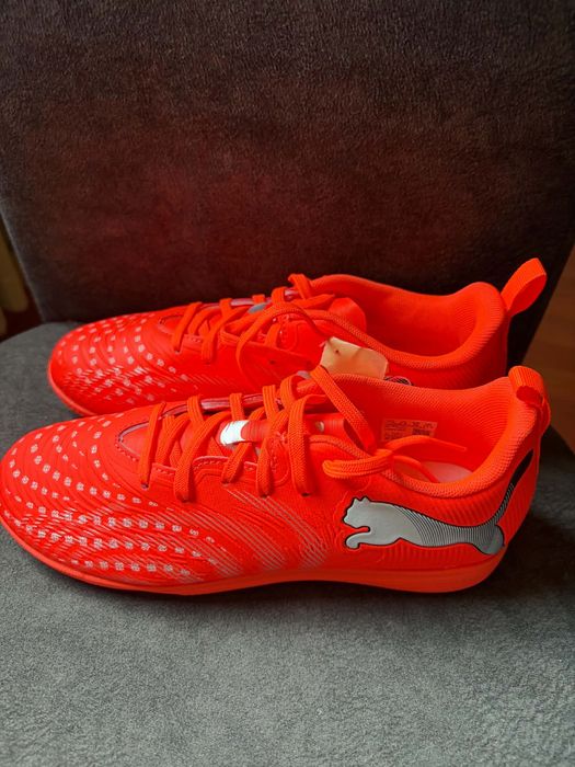 Ghete puma pentru fotbal