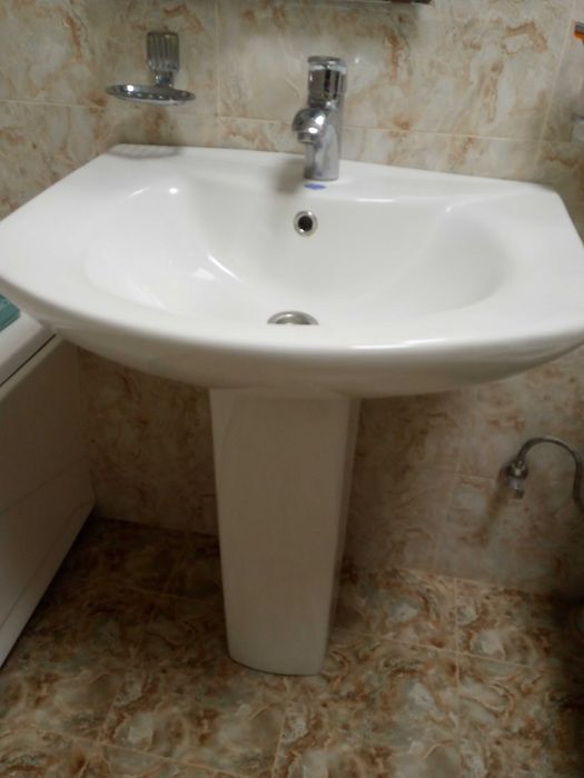 Итальянская раковина Milano с широкой ножкой+смеситель