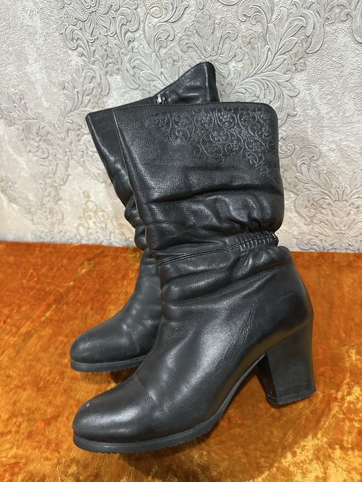 Продам зимние сапоги