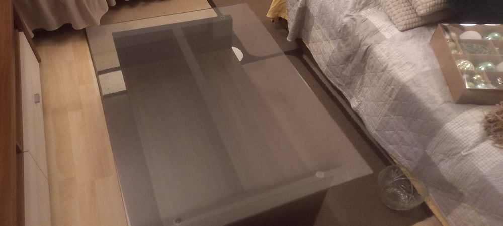 Масивна холна маса