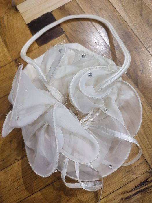 Булчинска рокля и чантичка