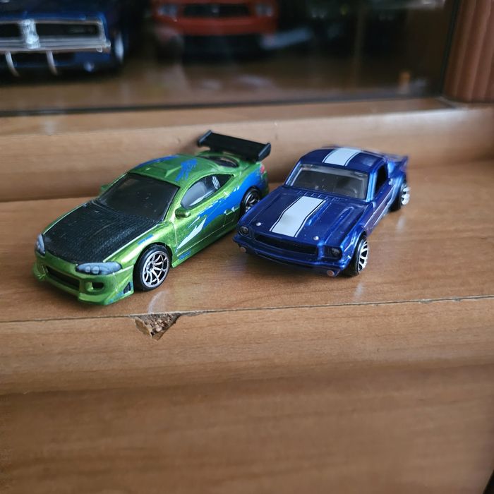 Hot Wheels и Matchbox колищки.