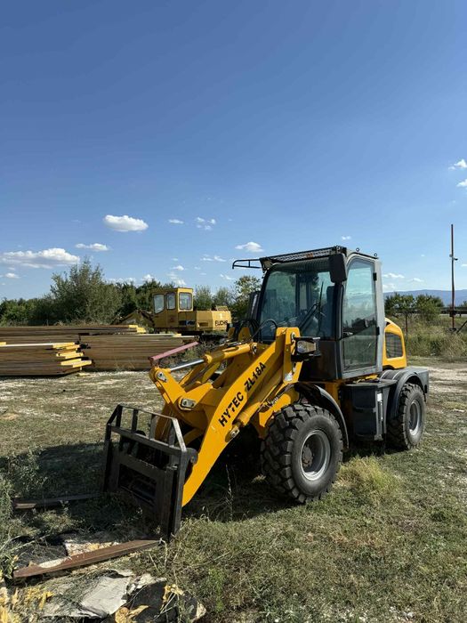 Челен товарач HYTEC ZL18A