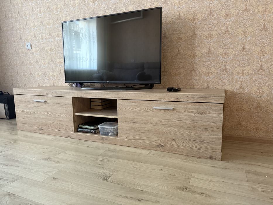 Тумба под телевизор.