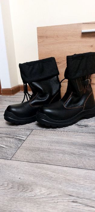 Продам новые керзовые сапоги