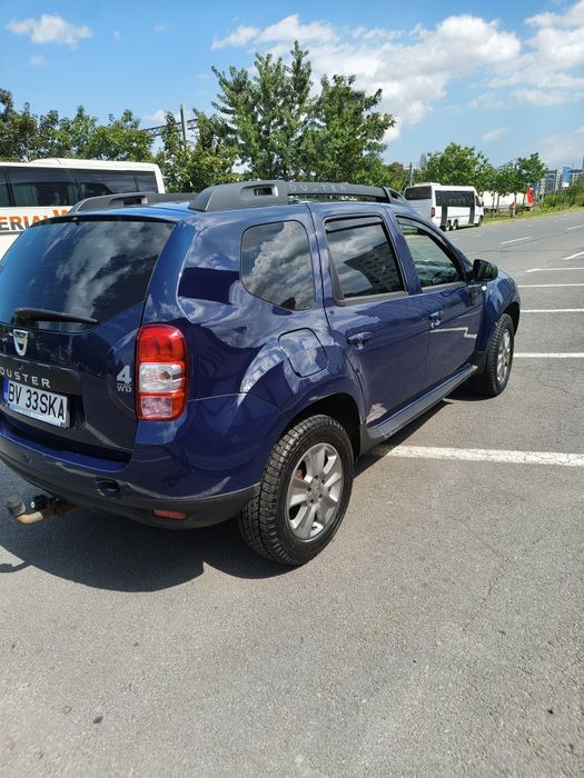 Vând Dacia Duster 4x4, diesel