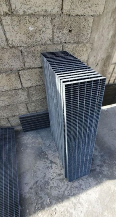 trepte zincate galvanizate