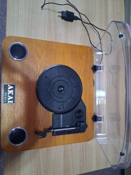 Pick-up stereo AKAI ATT-11BTN