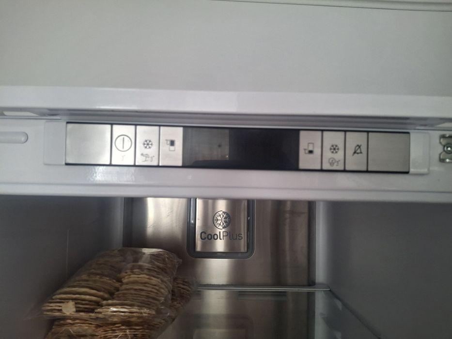 Frigider no frost incorporabil