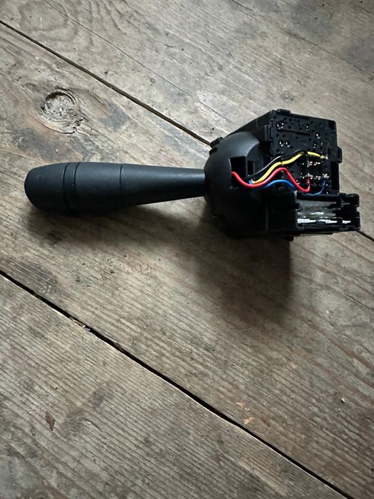 Manetă semnalizare și lumini pentru Dacia