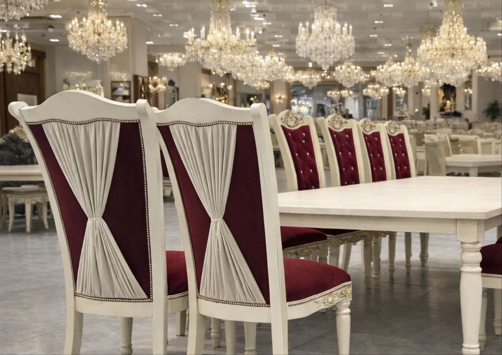 Элитный обеденный гарнитур: стол и 12 стульев