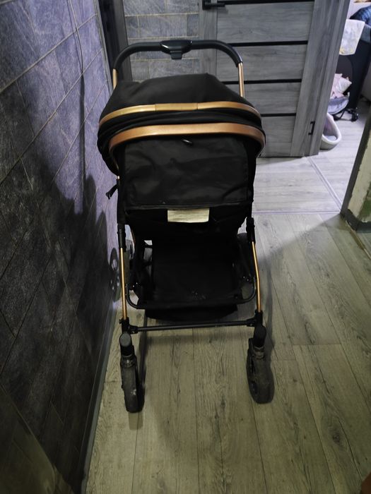 Продам детскую коляску