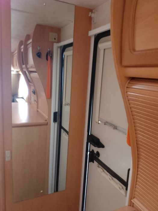 Продавам каравана Омега Компас