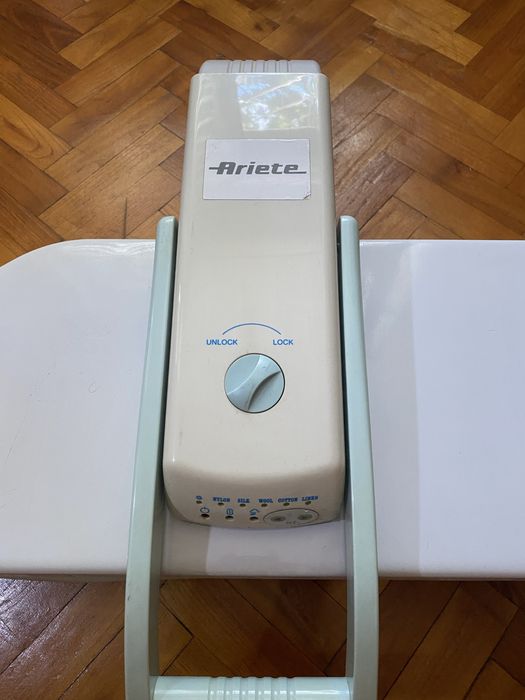 Presă electrică de călcat Ariete Stiro Press Digital