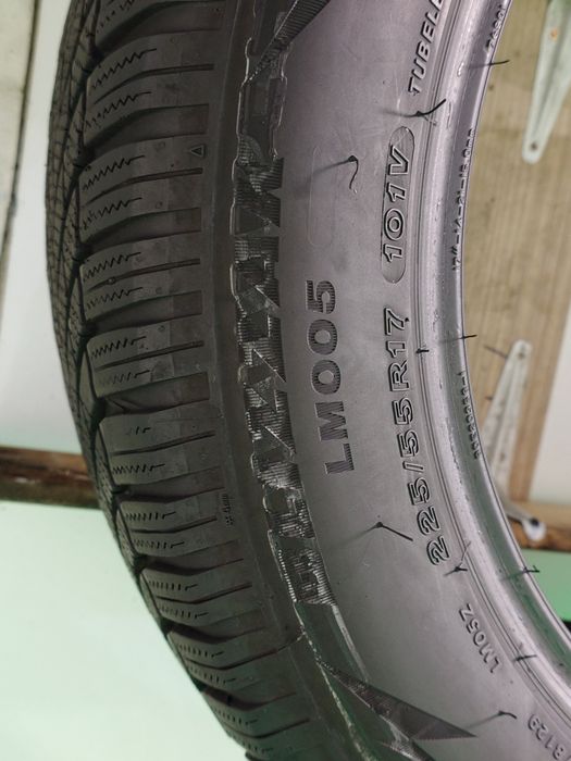 225/55R17 Bridgestone 6,3mm stare foarte buna