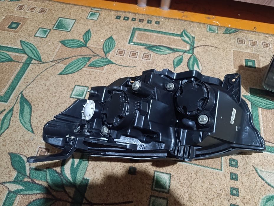 Фары на ssang Yong Actyon