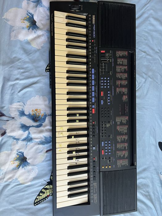 Vânzare Yamaha PSR-600 (An 1992) – Stare de funcționare / Ideală începători și studiu acasă
