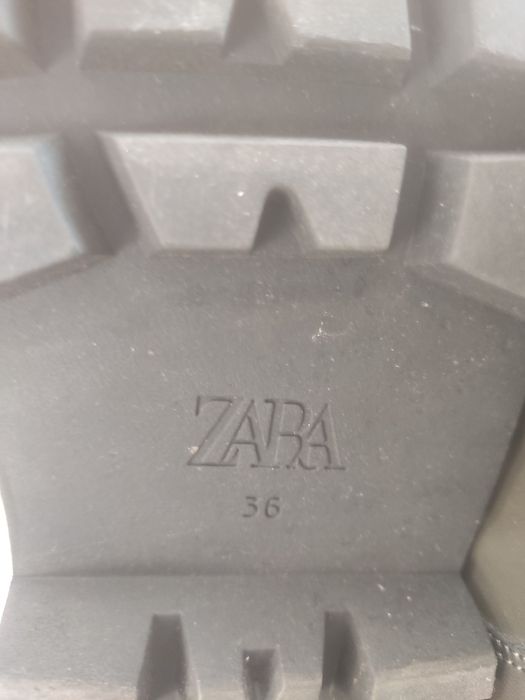 Дамски боти на ZARA