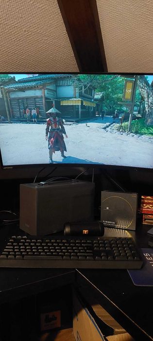 Desktop Gaming High-End Ultracompact - Perfect pentru Jocuri 4K & AI