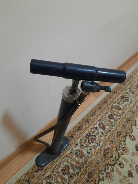 Насос ручной продам