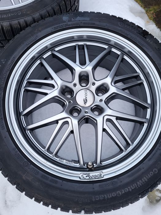 235/45/R 17  cu 5x112 gama VAG
