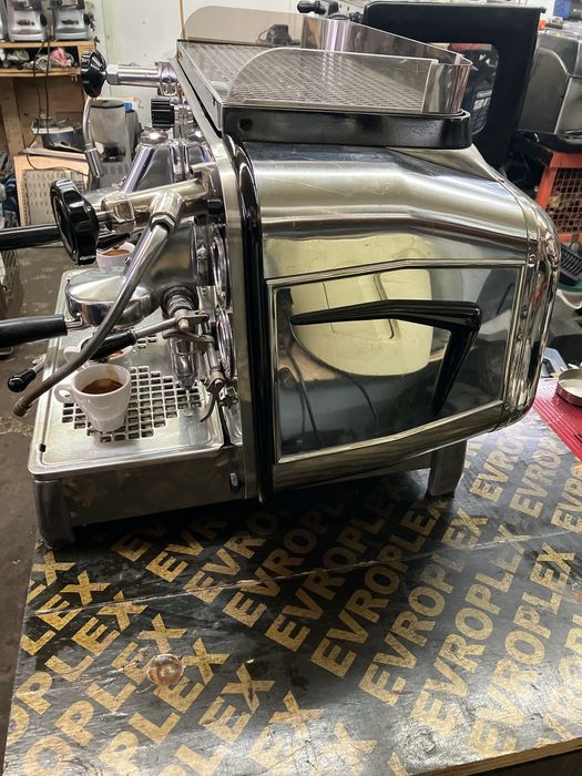 Професионална кафемашина Faema E61